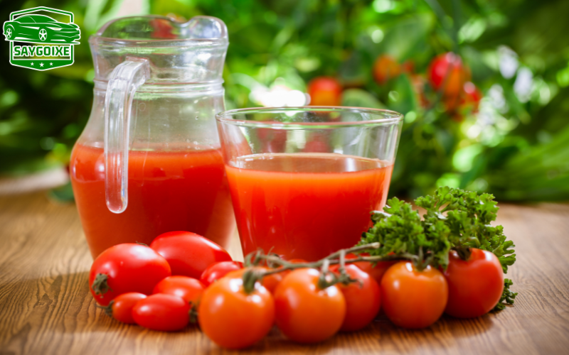 Uống nước ép cà chua trước khi uống rượu